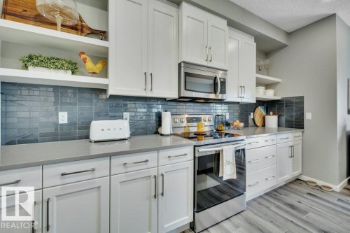 477 Roberts Crescent, Leduc, AB - Indoor Photo Showing Kitchen