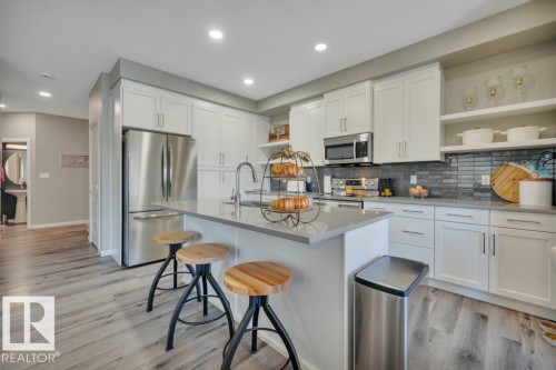 477 Roberts Crescent, Leduc, AB - Indoor Photo Showing Kitchen With Upgraded Kitchen
