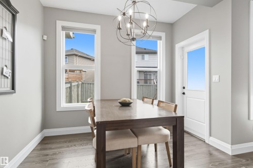 8534 Cushing Place, Edmonton, AB - Indoor Photo Showing Dining Room