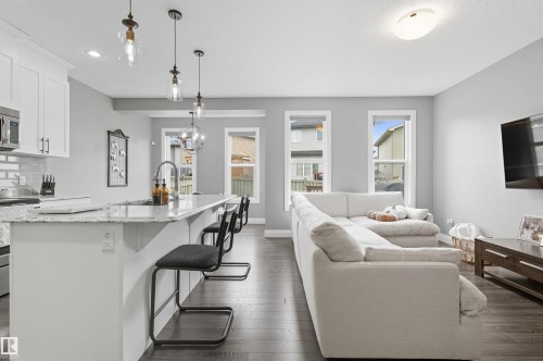 8534 Cushing Place, Edmonton, AB - Indoor