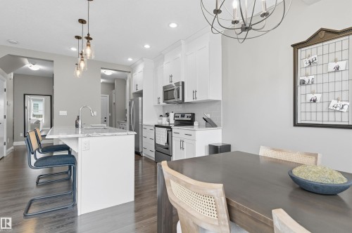 8534 Cushing Place, Edmonton, AB - Indoor