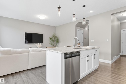 8534 Cushing Place, Edmonton, AB - Indoor