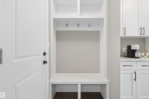 8534 Cushing Place, Edmonton, AB - Indoor