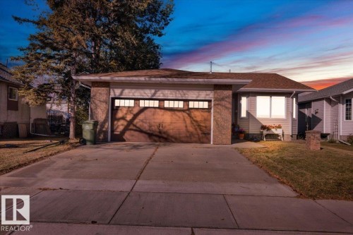 4522 53 Avenue  Leduc, AB T9E 5X1