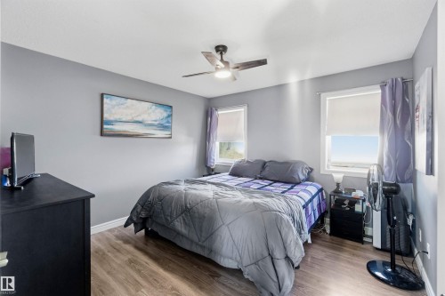 3908 161 Avenue Nw, Edmonton, AB - Indoor Photo Showing Bedroom