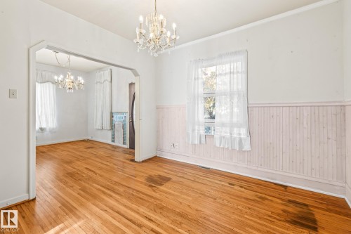 9325 110 Avenue, Edmonton, AB - Indoor Photo Showing Other Room