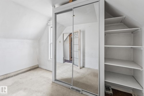 9325 110 Avenue, Edmonton, AB - Indoor