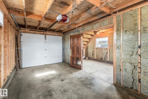 9325 110 Avenue, Edmonton, AB - Indoor Photo Showing Garage