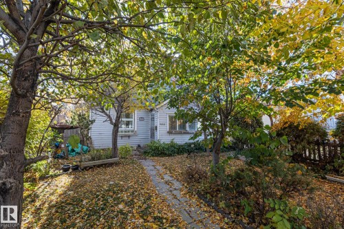 9325 110 Avenue, Edmonton, AB - Outdoor