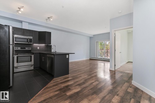 302 10611 117 Street, Edmonton, AB - Indoor Photo Showing Kitchen