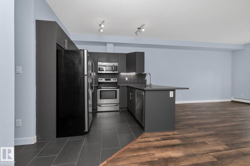 302 10611 117 Street, Edmonton, AB - Indoor Photo Showing Kitchen