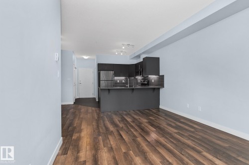 302 10611 117 Street, Edmonton, AB - Indoor Photo Showing Kitchen