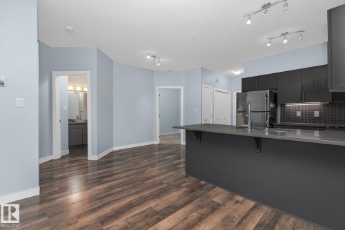 302 10611 117 Street, Edmonton, AB - Indoor Photo Showing Kitchen