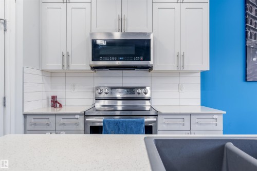 1024 Daniels Loop Sw, Edmonton, AB - Indoor Photo Showing Kitchen