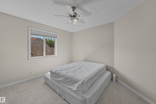1516 Thorogood Close, Edmonton, AB - Indoor Photo Showing Bedroom