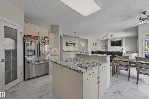 1516 Thorogood Close, Edmonton, AB - Indoor Photo Showing Kitchen With Upgraded Kitchen
