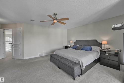 1516 Thorogood Close, Edmonton, AB - Indoor Photo Showing Bedroom
