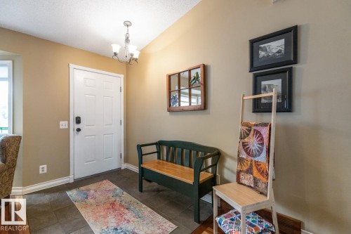 4631 10 Avenue, Edmonton, AB - Indoor