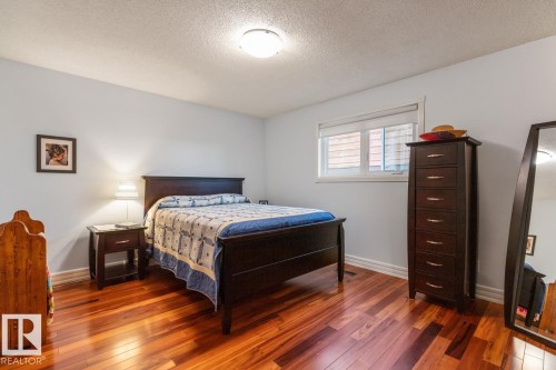 4631 10 Avenue, Edmonton, AB - Indoor Photo Showing Bedroom