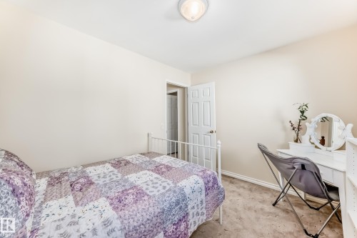 216 Parkallen Way, Wetaskiwin, AB - Indoor Photo Showing Bedroom