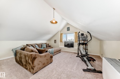 216 Parkallen Way, Wetaskiwin, AB - Indoor Photo Showing Gym Room