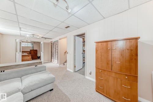 216 Parkallen Way, Wetaskiwin, AB - Indoor Photo Showing Other Room