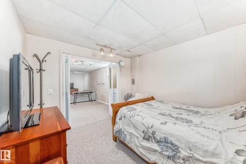 216 Parkallen Way, Wetaskiwin, AB - Indoor Photo Showing Bedroom