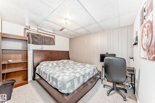 216 Parkallen Way, Wetaskiwin, AB - Indoor Photo Showing Bedroom