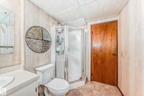 216 Parkallen Way, Wetaskiwin, AB - Indoor Photo Showing Bathroom