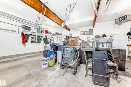 216 Parkallen Way, Wetaskiwin, AB - Indoor Photo Showing Garage