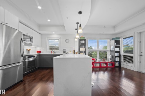 405 10232 115 St Nw, Edmonton, AB - Indoor Photo Showing Kitchen With Stainless Steel Kitchen With Upgraded Kitchen