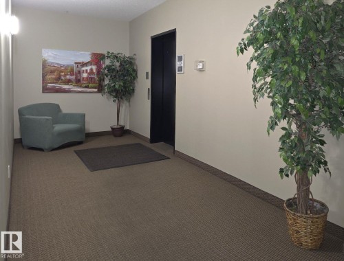 318 160 Magrath Road, Edmonton, AB - Indoor Photo Showing Other Room