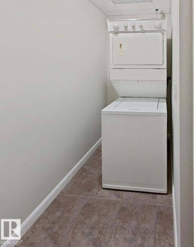 318 160 Magrath Road, Edmonton, AB - Indoor Photo Showing Laundry Room