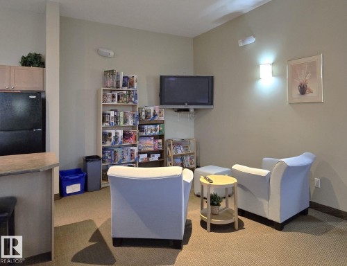 318 160 Magrath Road, Edmonton, AB - Indoor