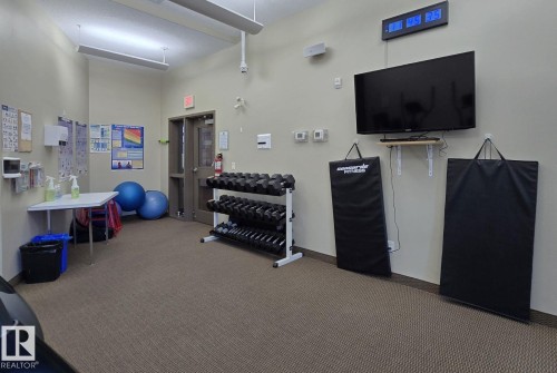 318 160 Magrath Road, Edmonton, AB - Indoor