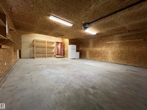 403 55101 Ste. Anne Trail, Rural Lac Ste. Anne County, AB - Indoor Photo Showing Garage