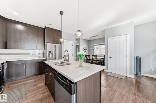 2716 11 Street, Edmonton, AB - Indoor Photo Showing Kitchen With Double Sink With Upgraded Kitchen