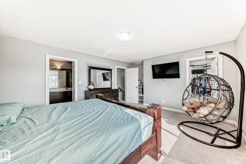 2716 11 Street, Edmonton, AB - Indoor Photo Showing Bedroom