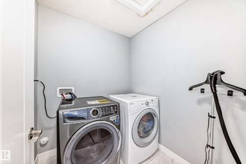 2716 11 Street, Edmonton, AB - Indoor Photo Showing Laundry Room