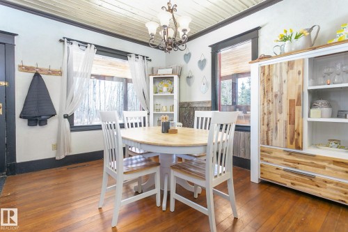 580 Poplar Bay Drive, Rural Wetaskiwin County, AB - Indoor Photo Showing Dining Room
