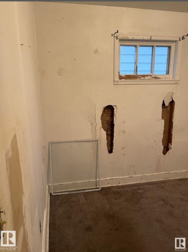 12239 101 Street, Edmonton, AB - Indoor Photo Showing Other Room