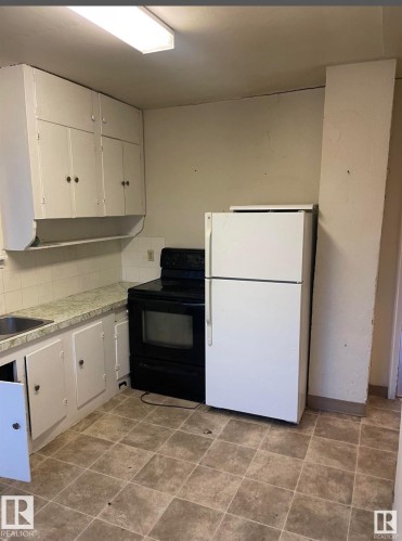 12239 101 Street, Edmonton, AB - Indoor Photo Showing Kitchen