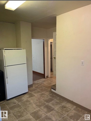 12239 101 Street, Edmonton, AB - Indoor