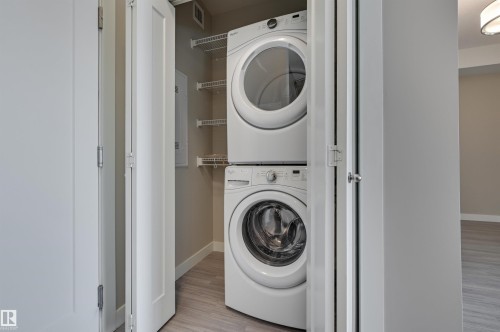 205 17 Columbia Avenue, Devon, AB - Indoor Photo Showing Laundry Room