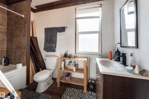 10755 93 Street, Edmonton, AB - Indoor Photo Showing Bathroom