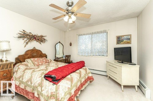 301 911 Rabbit Hill Road, Edmonton, AB - Indoor Photo Showing Bedroom