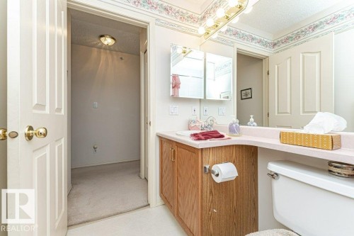 301 911 Rabbit Hill Road, Edmonton, AB - Indoor Photo Showing Bathroom
