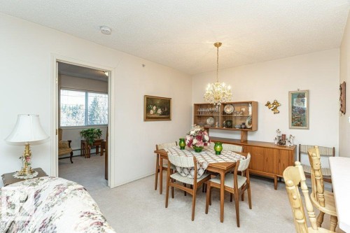 301 911 Rabbit Hill Road, Edmonton, AB - Indoor Photo Showing Dining Room