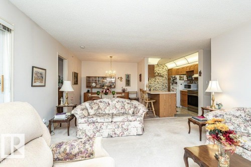 301 911 Rabbit Hill Road, Edmonton, AB - Indoor Photo Showing Living Room