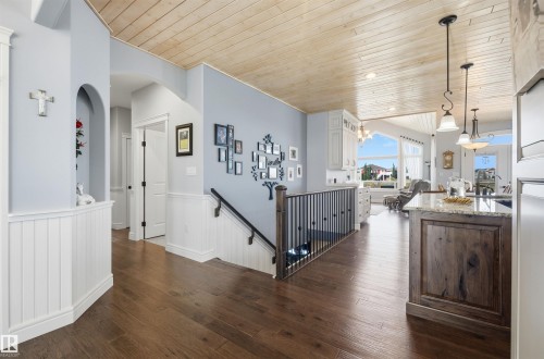 10504 103 Avenue, Morinville, AB - Indoor Photo Showing Other Room